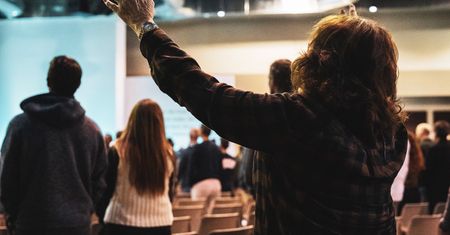 Kościół zostanie usunięty. Bo pastorami są kobiety
