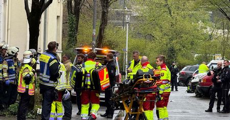 Nie żyje 13-latek. Ojciec zaatakował nożem. Dramat na ulicy w Niemczech