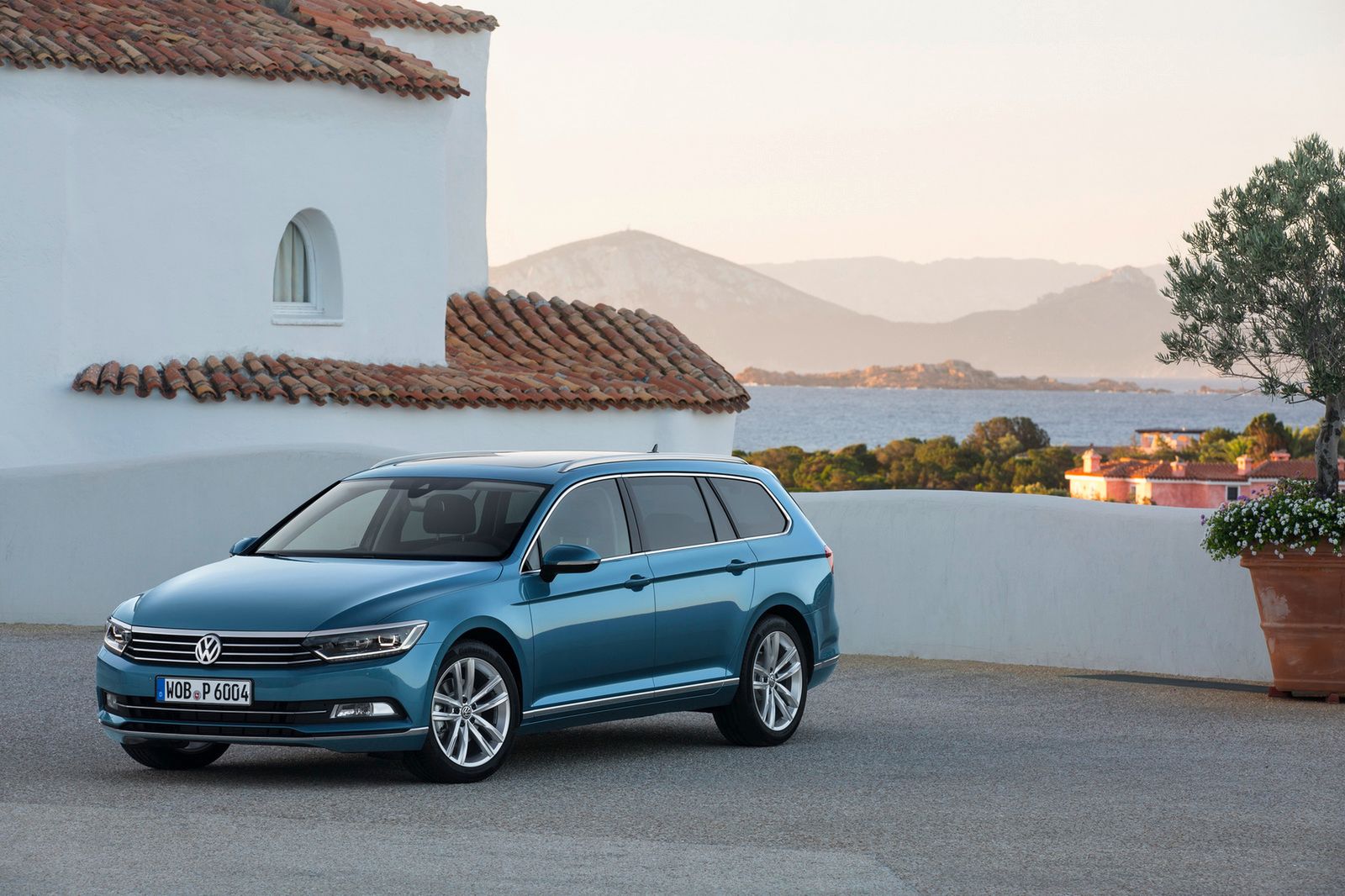 Nowy Volkswagen Passat przedstawiony w obszernej galerii zdjęć i ilustracji 32