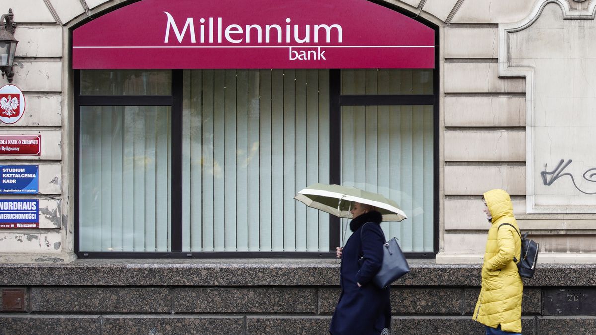 Daily Life In Poland
A branch of the Millenium bank is seen in Bydgozcz, Poland on March 8, 2019. (Photo by Jaap Arriens/NurPhoto via Getty Images)
NurPhoto
bank, banking, branch, city, consumer, credit, debit, debt, finance, financial, lending, loan, logo, millenium, money, santander, umbrella, urban, woman