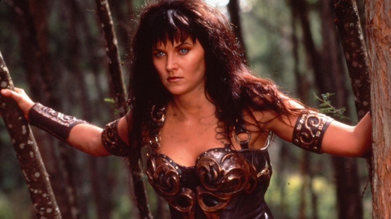 Lucy Lawless była gwiazdą lat 90. Tak dziś wygląda Xena, wojownicza księżniczka (ZDJĘCIA)