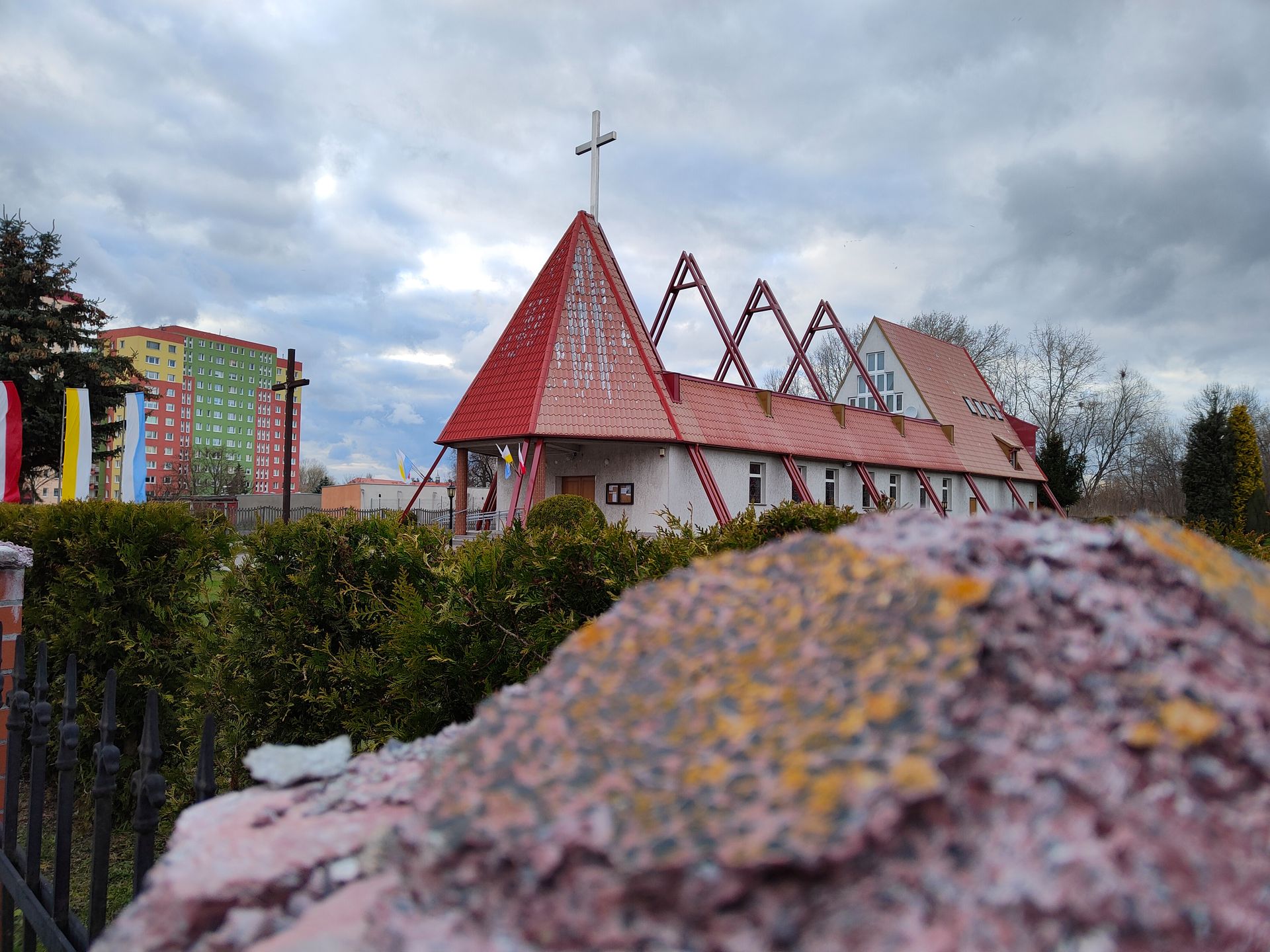 Test najtańszego smartfonu z aparatem 108 Mpix. realme 8 Pro spełnia swoje obietnice 40