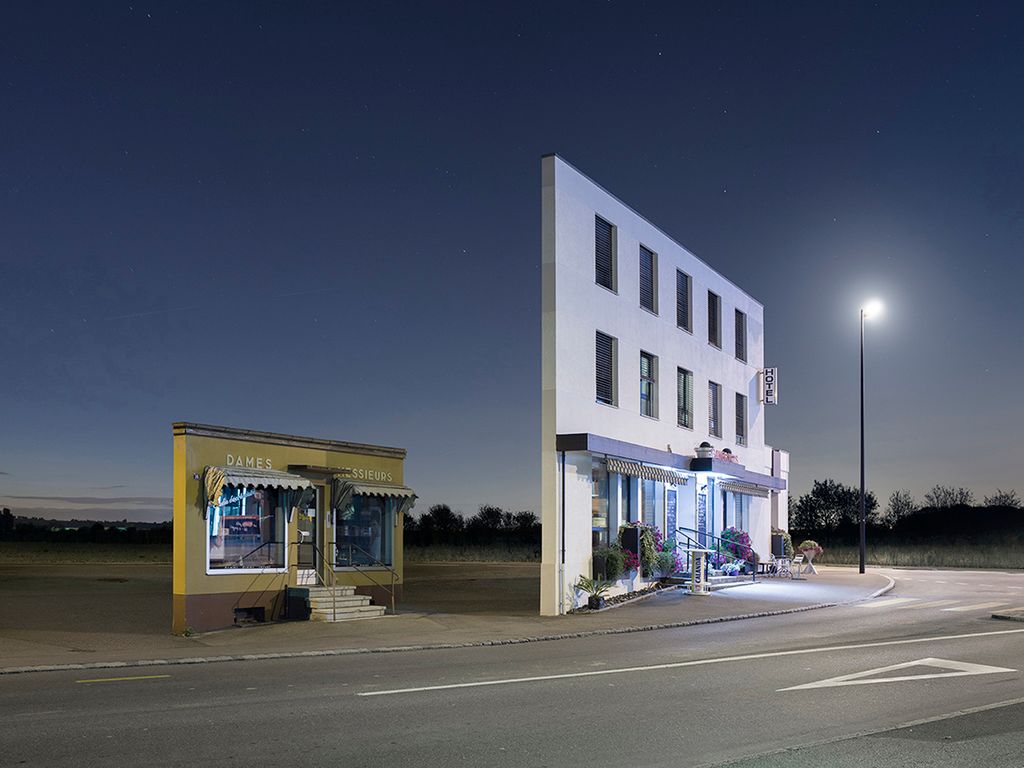 Wyimaginowany świat sztucznych budynków w projekcie ”Facades” Zachariego Gaudrillot-Roya 10