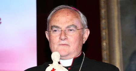 Biskupi na lekcjach religii przestrzegają przed in vitro: "Wypacza obraz i przeznaczenie człowieka, to HEREZJA ANTROPOLOGICZNA!"