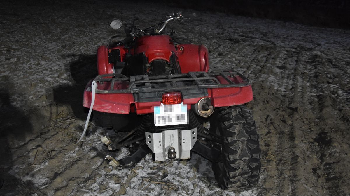 Quad, którym podróżowali mężczyźni