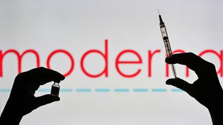 Kurs Moderny wystrzelił po testach szczepionki na raka