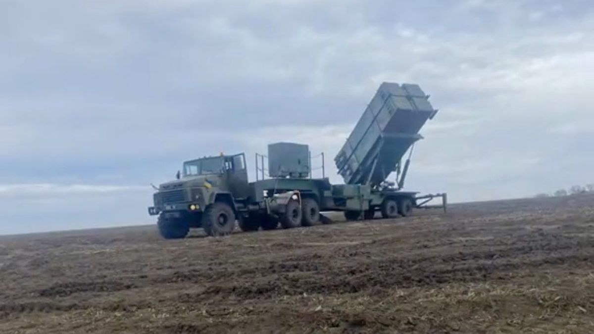 KrAZ z wyrzutnią M901