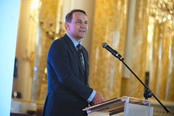 Sikorski buduje zaplecze? Weźmie udział w inauguracji nowego ruchu