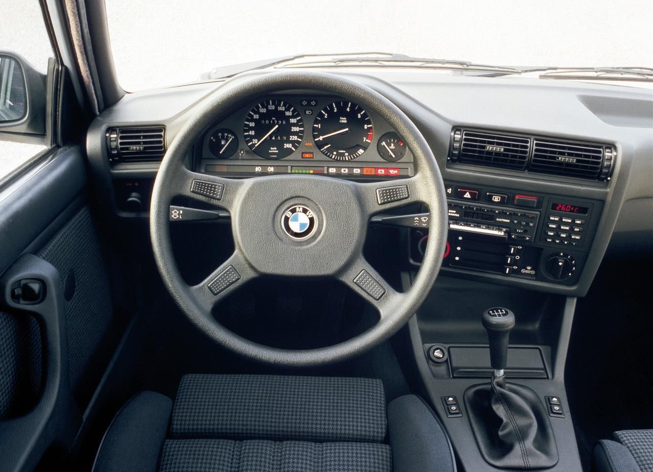 BMW E30