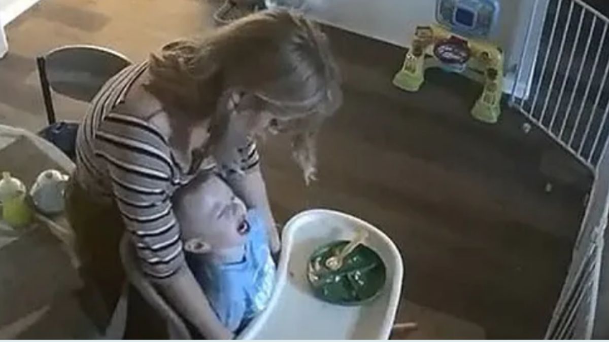 niania dziecko nagranie wideo sad