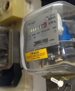 Polacy mogą jednak dostać wyższe rachunki za prąd. Problem z mniejszymi dostawcami energii