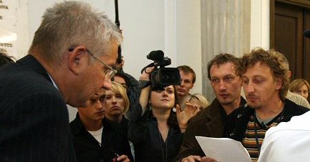 Fotoreporterzy: niech Dorn przeprosi za "ścierwojady"