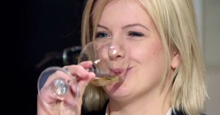 Karolina Plachimowicz z "Projekt Lady" przeszła operację plastyczną. Pokazała zdjęcia przed i po