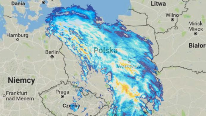 Strefa opadów nad Polską ok. godz. 7 rano