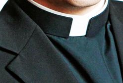 Skandal z księdzem w roli głównej. Został przyłapany w samochodzie z nastolatkiem