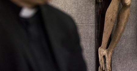Ksiądz Andrzej D. oskarżany o molestowanie, chroniony przez Kościół