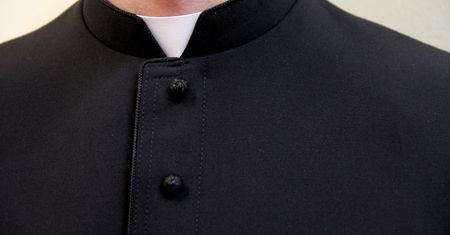 Abp Stanisław Gądecki zatrudnił byłego księdza pedofila. "To forma prewencji"