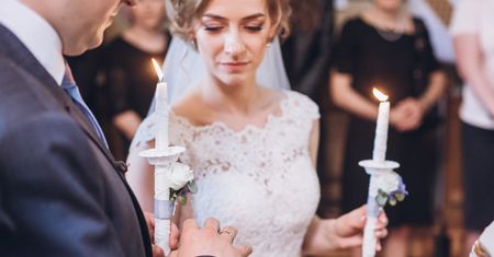 Przed ślubem poznali opinie parafian. Nie chcieli księdza konserwatysty i cennika "nie mniej niż 1000 zł"