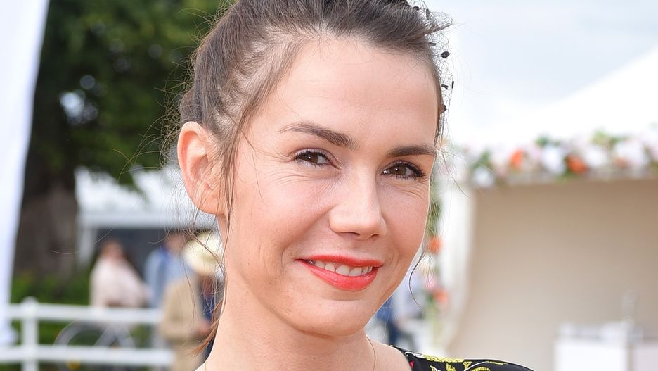 Aktorka chce rozwijać się zawodowo. Potrzebuje do tego pieniędzy