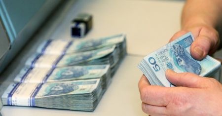 Zarobkami gonimy Europę. Realna płaca w 20 lat wzrośnie o 140 procent