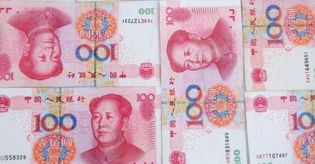 Koronawirus przenoszony na pieniądzach? Chiny palą gotówkę