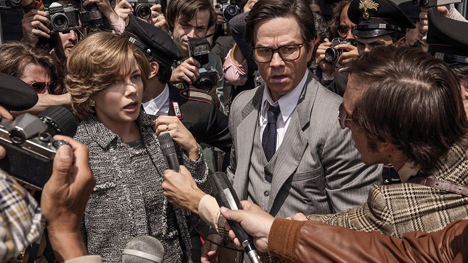 Michelle Williams i Mark Wahlberg w filmie "Wszystkie pieniądze świata"