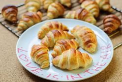 Rogaliki z ciasta francuskiego z czekoladą