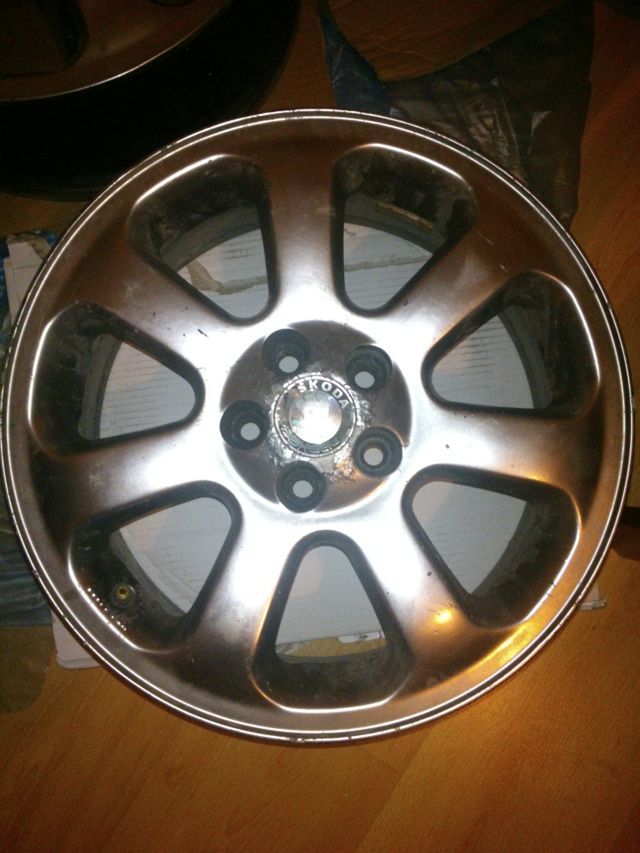 Jak odświeżyć alufelgi - poradnik 1