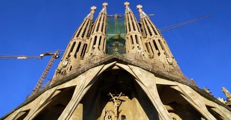 Sagrada Familia w Barcelonie - fasada prawie gotowa!