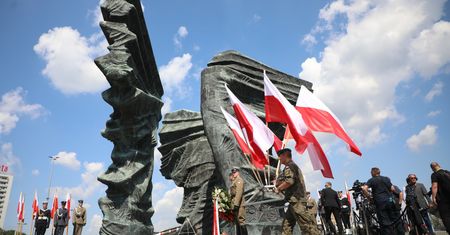 Wróblewski: "Defilada w Katowicach to kampania PiS? Schetyna zabrnął za daleko" [OPINIA]