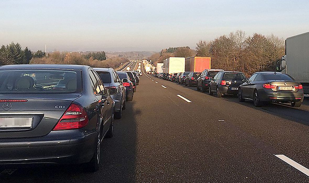 Nowe obowiązki kierowców. Ministerstwo bierze się za autostrady