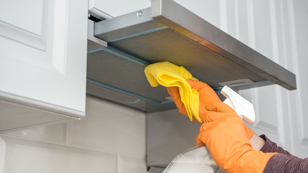 Umyłam okap popularnym napojem. Teraz wygląda jak nowy