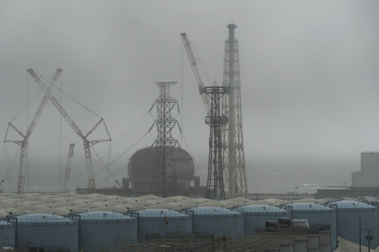 Woda z elektrowni w Fukushimie trafi do Pacyfiku