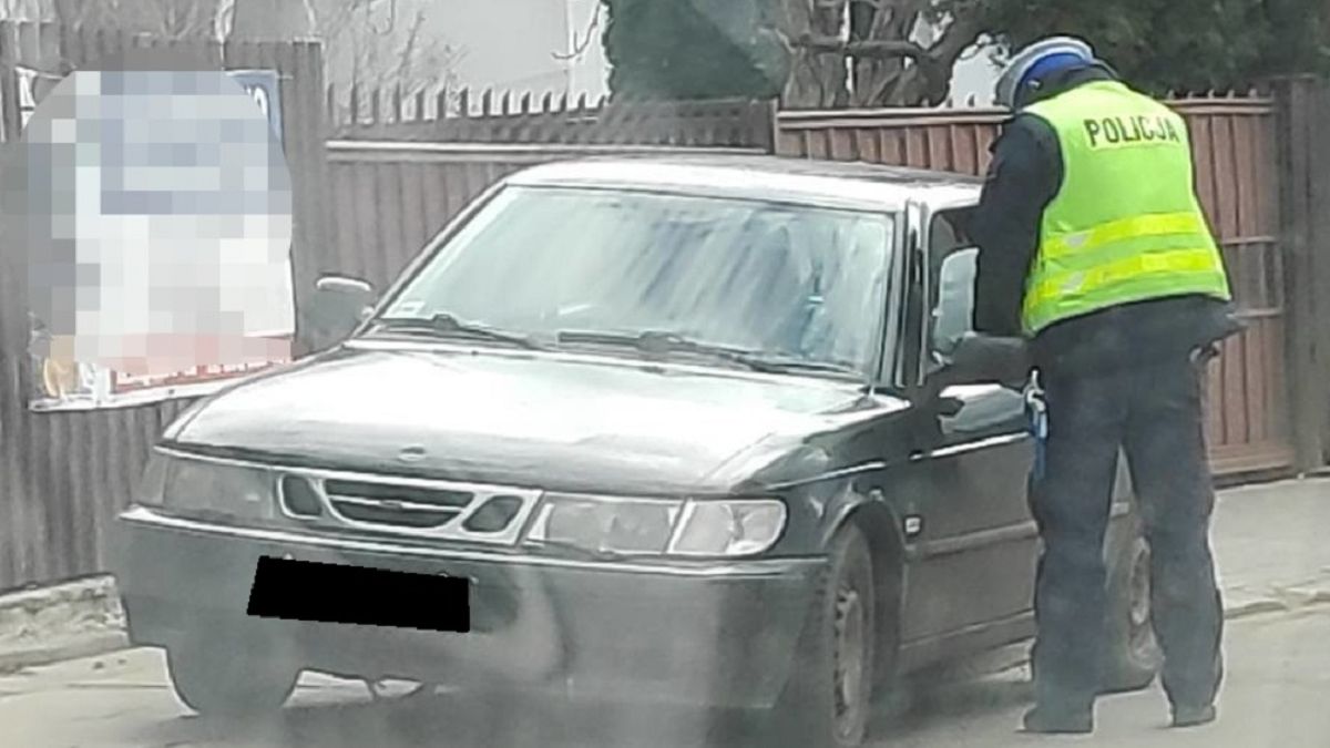 Pijany kierowca zamienił się miejscem z pasażerką