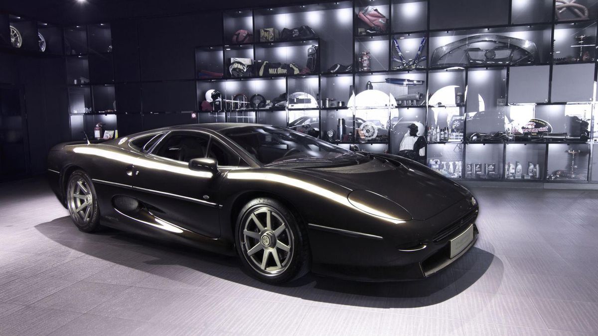 Jaguar XJ220 po modyfikacjach u Overdrive