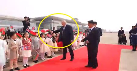 Łukaszenka witany jak król. Sceny w Korei Północnej