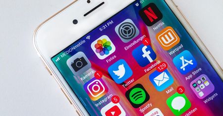 Ile aktualizacji dostają iPhone'y? Sprawdziłem historię wszystkich smartfonów Apple’a