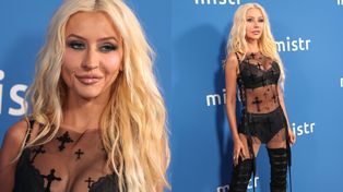Coraz szczuplejsza Christina Aguilera posyła uwodzicielskie spojrzenia w przezroczystej kreacji. Poznajecie ją jeszcze? (ZDJĘCIA)