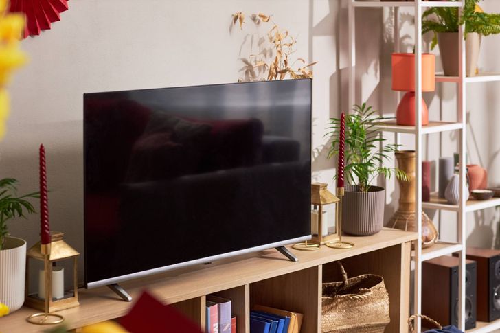 Tam nie stawiaj telewizora. Cztery miejsca, które psują komfort i układ wnętrza