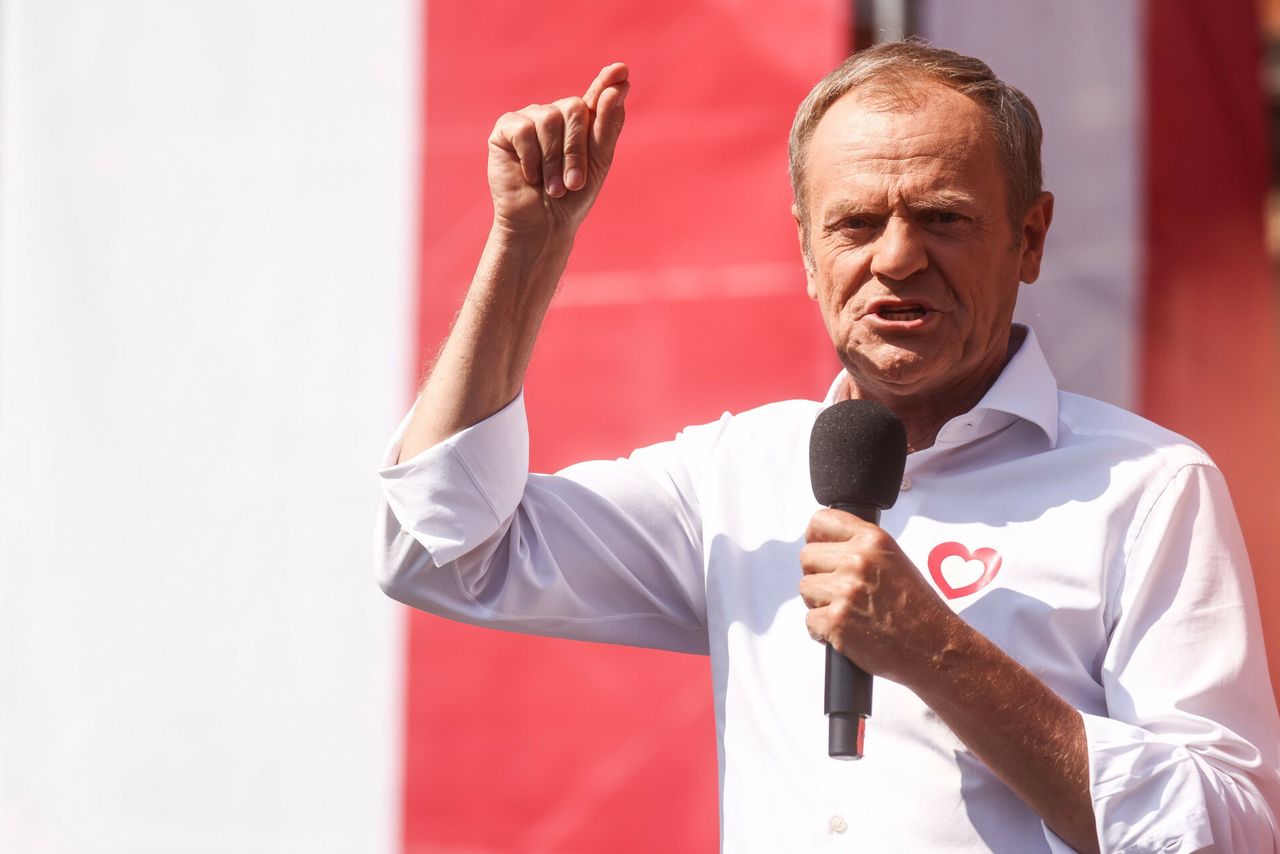 Tusk nie odpuszcza. W nowym spocie o "milionie Kaczyńskiego"