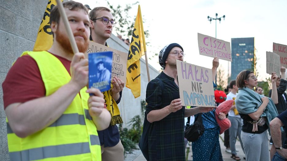 Marsz sprzeciwu wobec nocnego hałasu