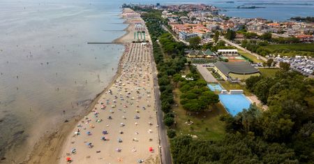 Turystka pozwała biuro podróży, bo morze wyglądało inaczej niż na folderze