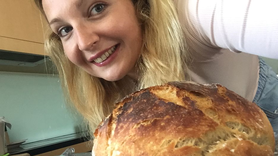Ewa Adams postawiła na pieczenie chleba na emigracji