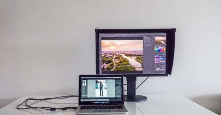 Eizo CG2420 - świetne parametry i rewelacyjne wyniki [test]