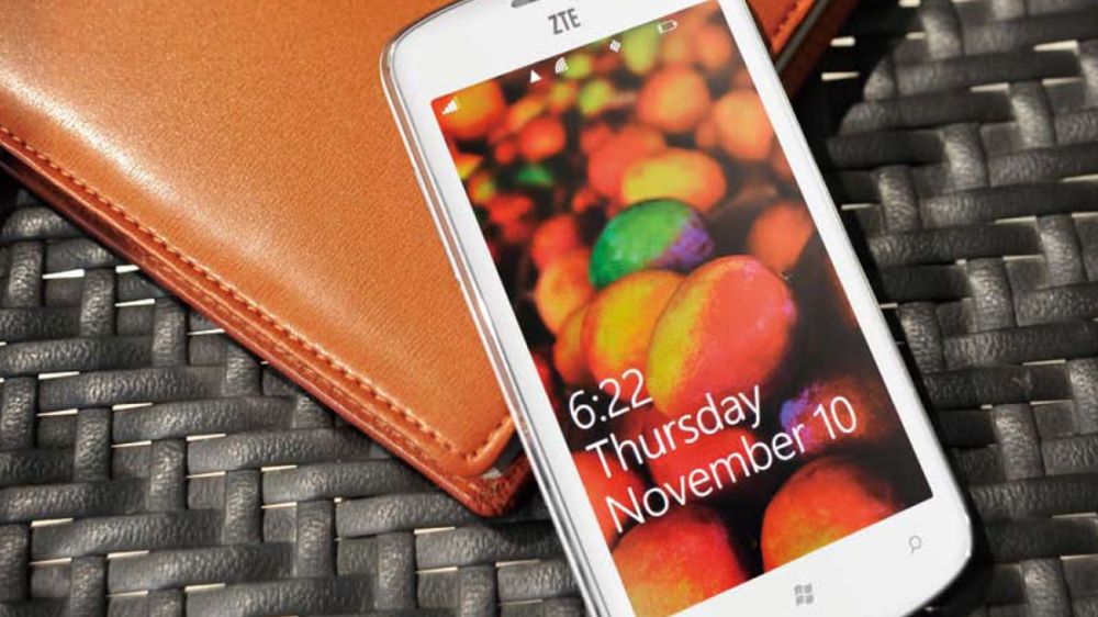 ZTE Tania oficjalnie - wreszcie powstał Windows Phone dla kobiet? 1