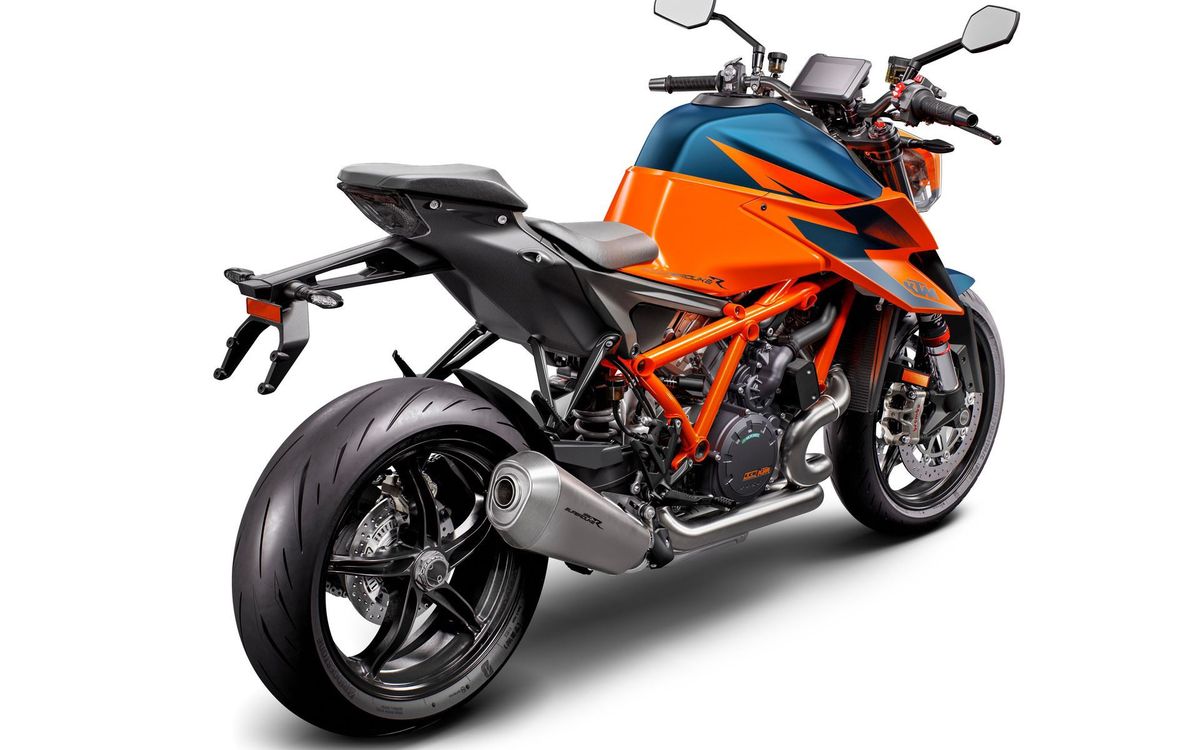 KTM 1290 Super Duke R będzie też oferowany w wersji RR.