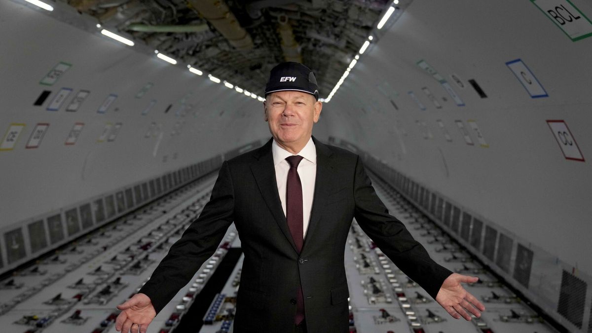 Archiwum zagraniczne East News 2024-02
German chancellor Olaf Scholz gestures during his visit to the Elbe Aircraft Factory, in Dresden, Germany, Thursday, Feb. 29, 2024. (AP Photo/Ebrahim Noroozi, Pool)
Ebrahim Noroozi