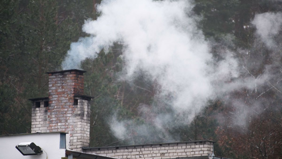reporter_baza_2022-12
05.12.2022 Gdansk Dom Dym z kominaFot. Wojciech Strozyk/REPORTER
Wojciech Strozyk/REPORTER
