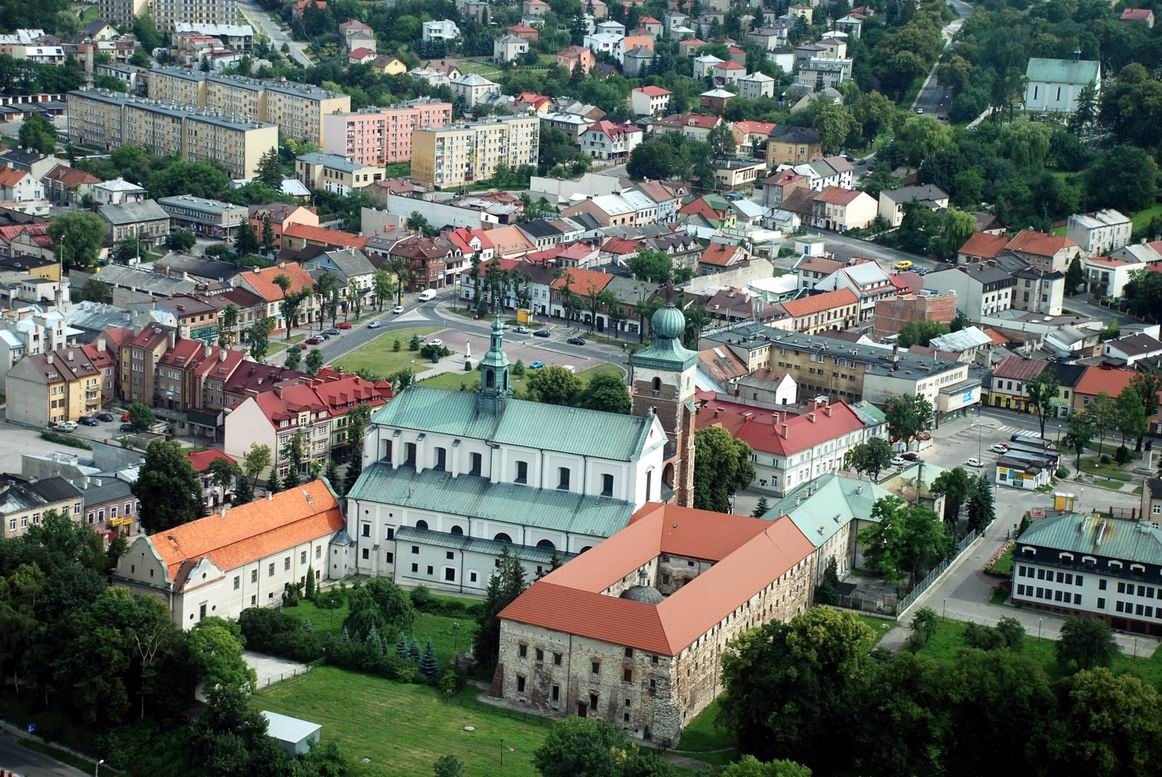 Skończy się zamieszanie. Mieszkańcy wybiorą nazwę dla ulicy w Miechowie