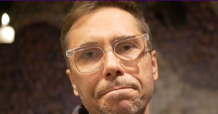SMS umiera… Kiedy był największy ruch u operatorów komórkowych w Wigilie, Święta i Sylwestra? Na te pytania odpowiada Marcin Gruszka